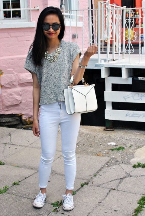 how-to-style-bags-adrienne-naval últimas noticias de la compañía sobre Cómo diseñar los bolsos con cada equipo: 12 extremidades Panel-aprobadas del estilo 3