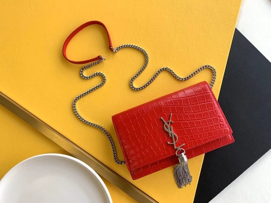 Santo medio Laurent Woc Zipper Closure de Kate Tassel Red YVES SAINT LAURENT