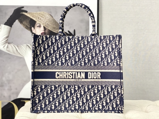 Bolso calificado azul Christian Book Large de Dior Oblique Embroidery Canvas Navy