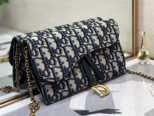 El OEM calificó la silla de montar Dior Oblique Jacquard Pouch Wallet largo