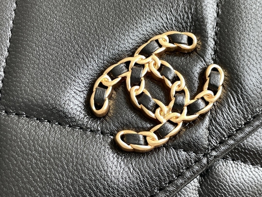 El oro Preloved de la corderina calificó el bolso de la aleta de Chanel 19 del bolso mini OEM