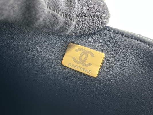 Pequeños piel de becerro y oro granulosos Tone Metal de Chanel Branded Ladies Handbag Caviar