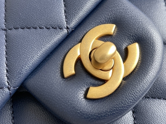 Pequeños piel de becerro y oro granulosos Tone Metal de Chanel Branded Ladies Handbag Caviar