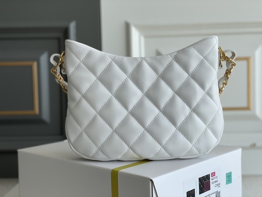 Pequeño hippie Tote Bag Shoulder Bag del axila del hobo de Chanel AS3562 Autumn Winter 2022