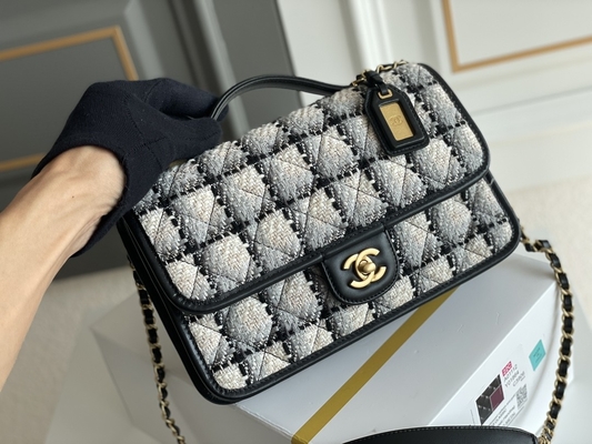 Lanas blancas de la tela escocesa del negro clásico de 2WAY Chanel Medium Flap Bag Messenger
