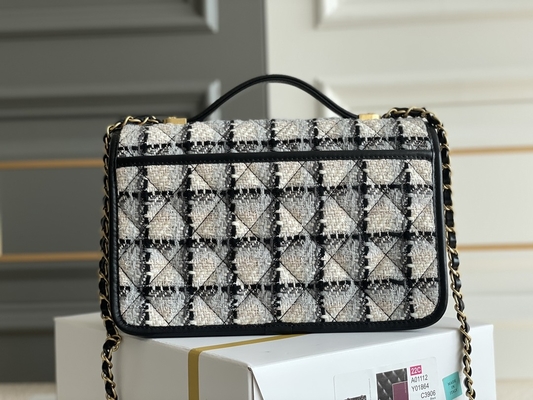 Lanas blancas de la tela escocesa del negro clásico de 2WAY Chanel Medium Flap Bag Messenger