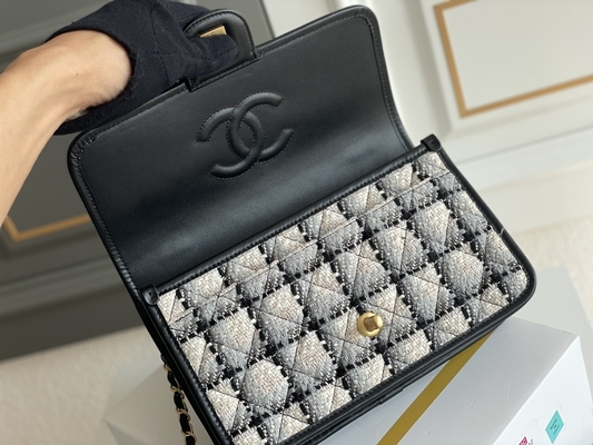 Lanas blancas de la tela escocesa del negro clásico de 2WAY Chanel Medium Flap Bag Messenger