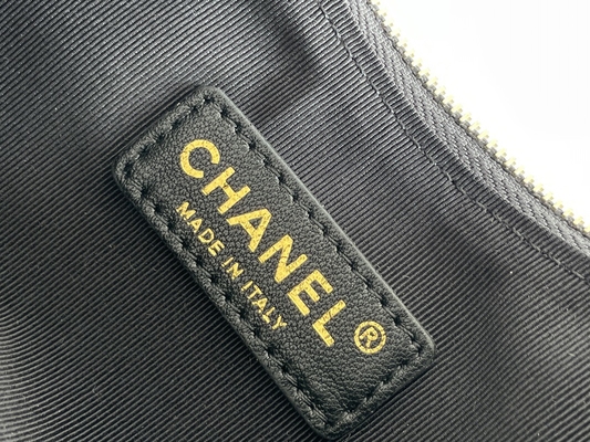 Cuero negro de la piel de becerro del bolso del hobo de Mini Sling Bag Branded Chanel de la cadena