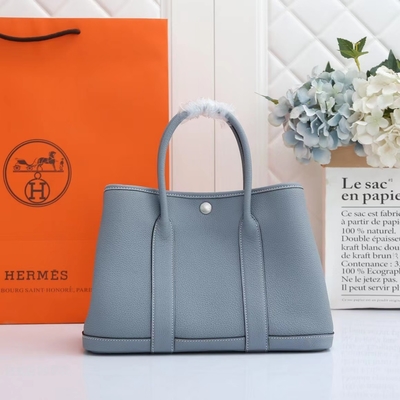 El sello Preloved de Bougainvillier calificó el bolso Hermes Negonda Garden Party 30