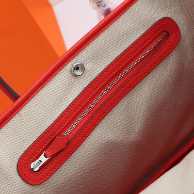 El sello Preloved de Bougainvillier calificó el bolso Hermes Negonda Garden Party 30