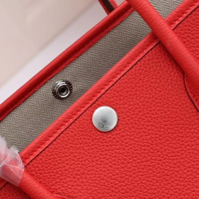 El sello Preloved de Bougainvillier calificó el bolso Hermes Negonda Garden Party 30