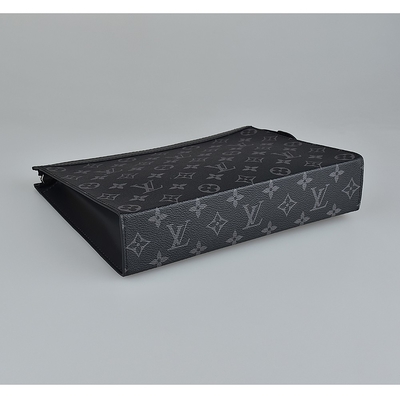 El eclipse del monograma calificó el ajuste para hombre de Pochette Louis Vuitton Voyage Pouch Canvas del bolso