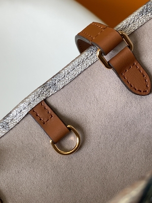 En camino lona revestida de plata del estampado de flores del milímetro Mini Sling Bag Branded M81724