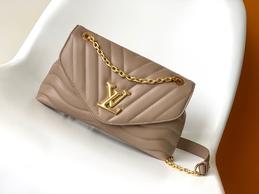 El LV Preloved calificó el bolso M58549 New Wave el bolso de cadena