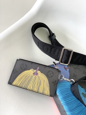 Impresión Gaston Wearable Wallet de la calabaza del viaje del LV X YK Mini Designer Purses Louis Vuitton Pochette