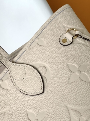 Preloved calificó la lona Neverfull milímetro Tote Bag beige del monograma