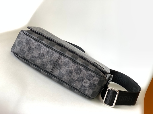 Mensajero Bag Graphite Black del distrito P.M. Damier de Louis Vuitton Branded Mens Bag