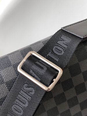 Mensajero Bag Graphite Black del distrito P.M. Damier de Louis Vuitton Branded Mens Bag
