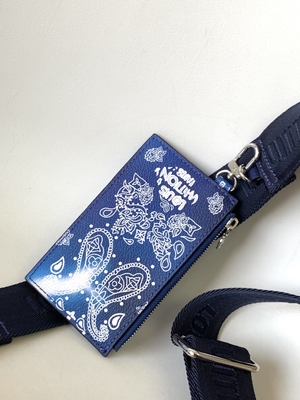 Cremallera doble de la pequeña cartera de Gastón Louis Vuitton LV Pochette usable 