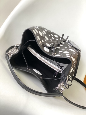 Señoras NéOnoé negro blanco milímetro Louis Vuitton Yayoi Kusama Handbag