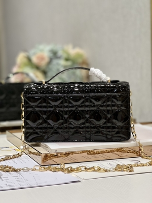 Negro calificado Flip Closure de señora Dior Patent Clutch Small Pearl