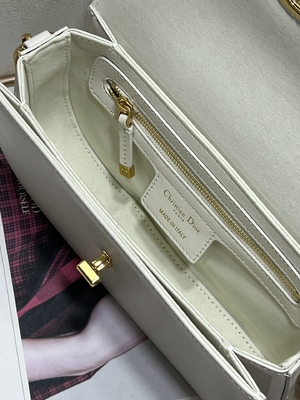 Aduana de cuero blanca del bolso de las señoras Dior Micro Montaigne 30