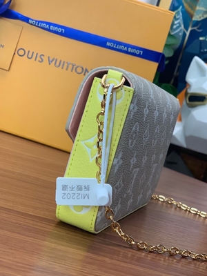 Primavera blanca del bolso de Pochette Felicie LV en el monograma Empreinte de la ciudad