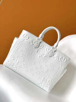 El monograma blanco Preloved calificó el bolso Louis Vuitton Sac Plat Tote