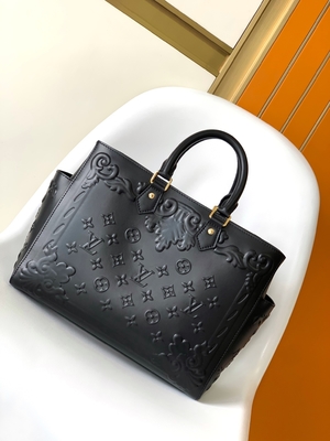 El monograma blanco Preloved calificó el bolso Louis Vuitton Sac Plat Tote