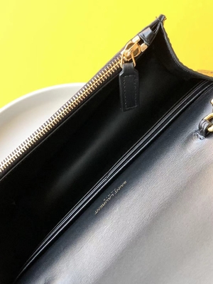 Cadena Kate Small Tassel del oro del bolso del negro de YVES SAINT LAURENT de la piel de becerro