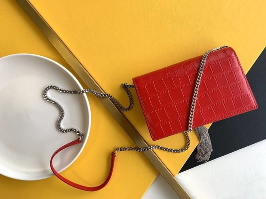 Santo medio Laurent Woc Zipper Closure de Kate Tassel Red YVES SAINT LAURENT