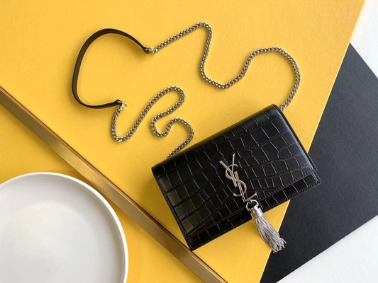Santo medio Laurent Woc Zipper Closure de Kate Tassel Red YVES SAINT LAURENT