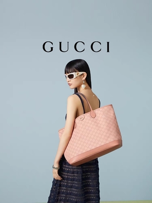 El viajar medio del GG Tote Shoulder Bag For Business de Gucci Ophidia de la lona rosada