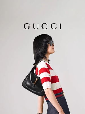 Jackie Bag By Gucci Time de cuero negro 1961 honró los accesorios de oro clásicos