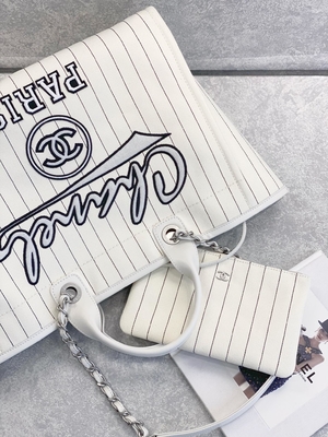 raya negra de los 30cm 23P Chanel Deauville Tote Bag White Ecru