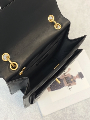 Estilo casual de la calle del bolso de 2023 SS Chanel Woc Zipper Clutch