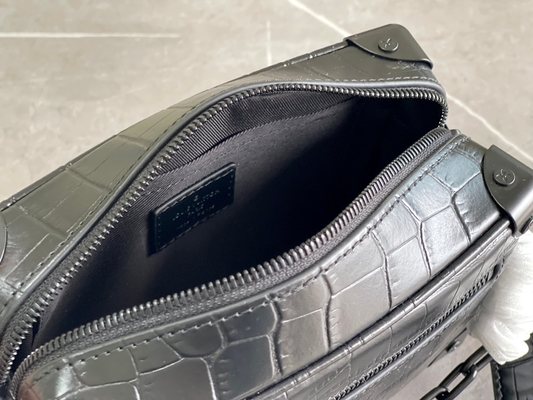 Tronco suave Mini Small Patent Leather de Crocodilien Matte Black Louis Vuitton LV