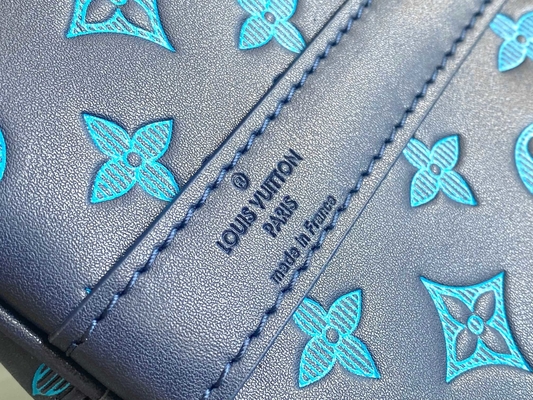 Bolsos azules calificados grandes de Keepall BANDOULIÈRE 50 para hombre Boston del bolso