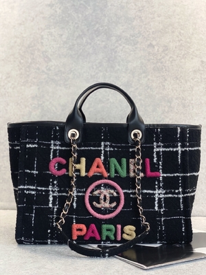 La aduana 2022 de Chanel Sotheby calificó el totalizador del arco iris del FW del bolso de la playa del tweed de los bolsos