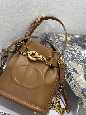 CD grabado en relieve Christian Dior Sport Bag Calfskin de C'est Dior Bag Gold Saddle