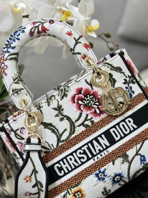 Bolso calificado de encargo multicolor de Dior Medium D Lite de los bolsos de Petites Fleurs